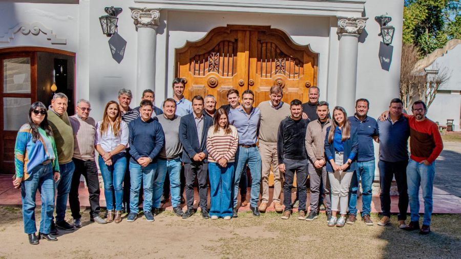 Intendentes de JxC con Facundo Torres