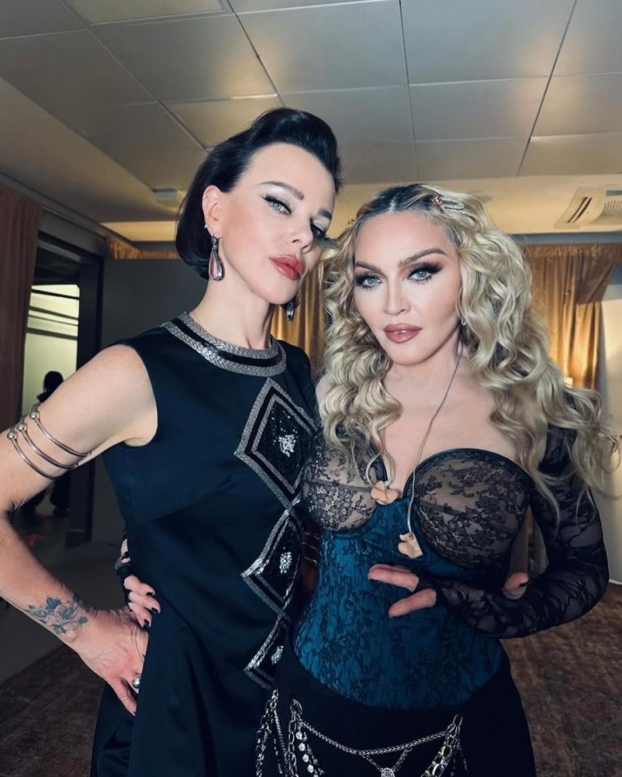 Debi Mazar