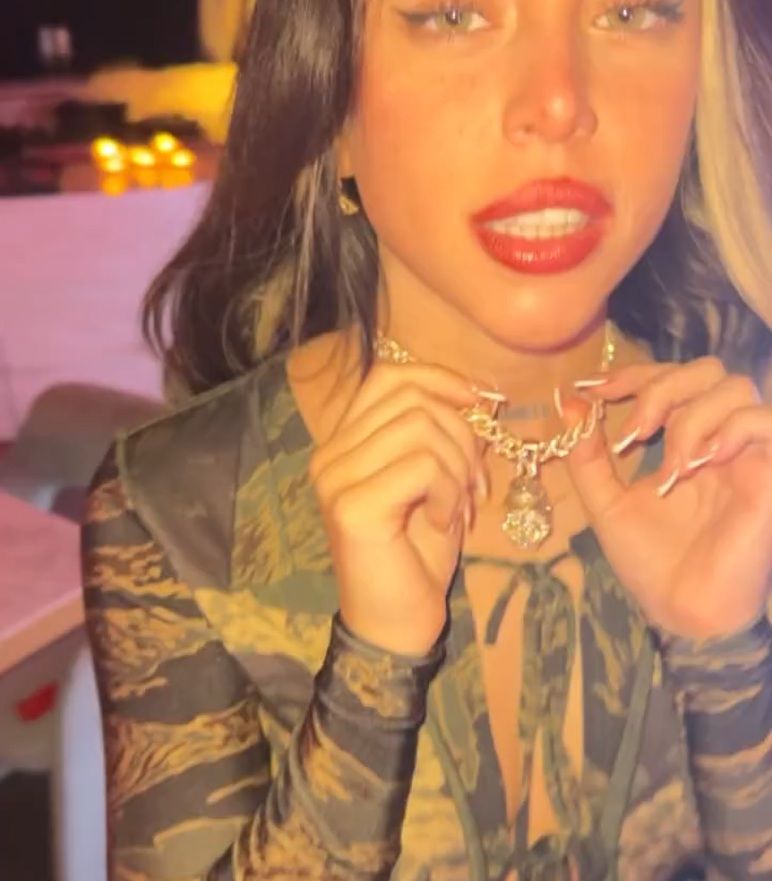 Nicki Nicole