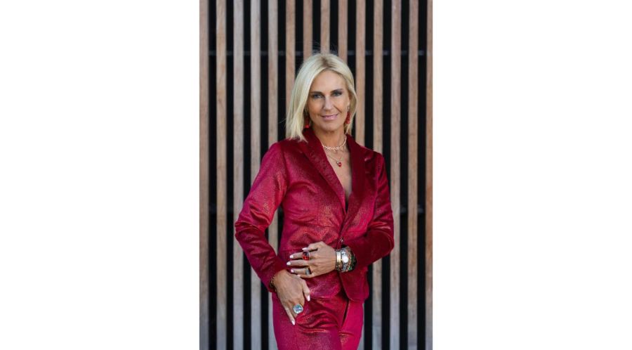 Caro Veira – Elegancia que Brilla
