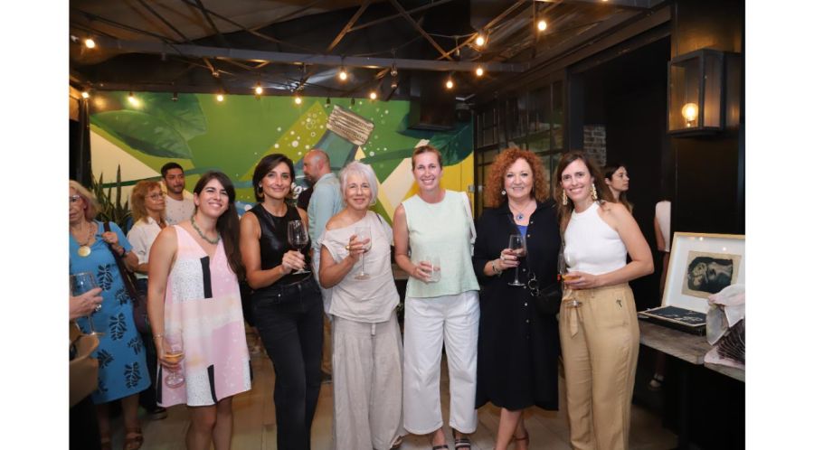 MARCELA MARLA: Entre lo matérico y lo espiritual