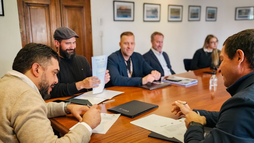 Firma de contato en Fadea