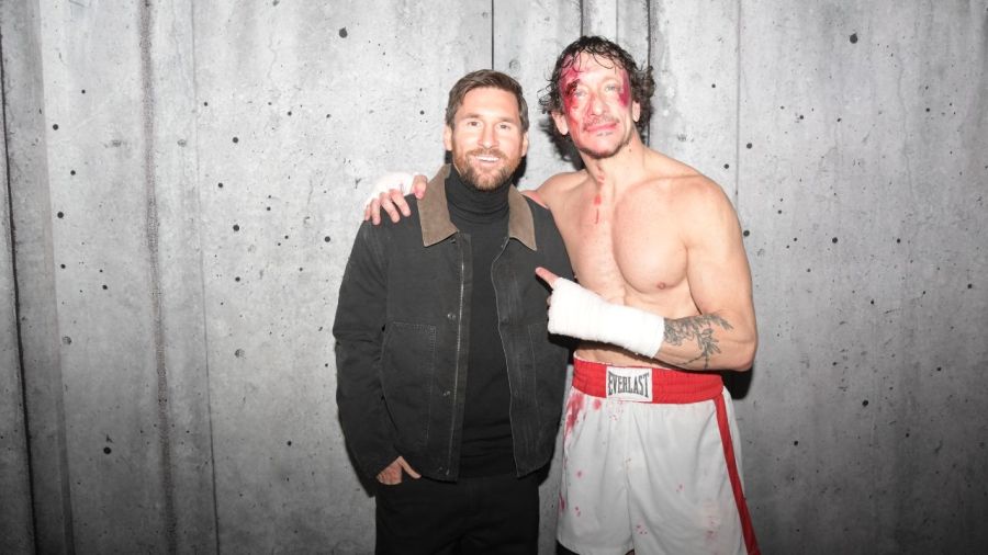 Nicolás Vázquez y Lionel Messi