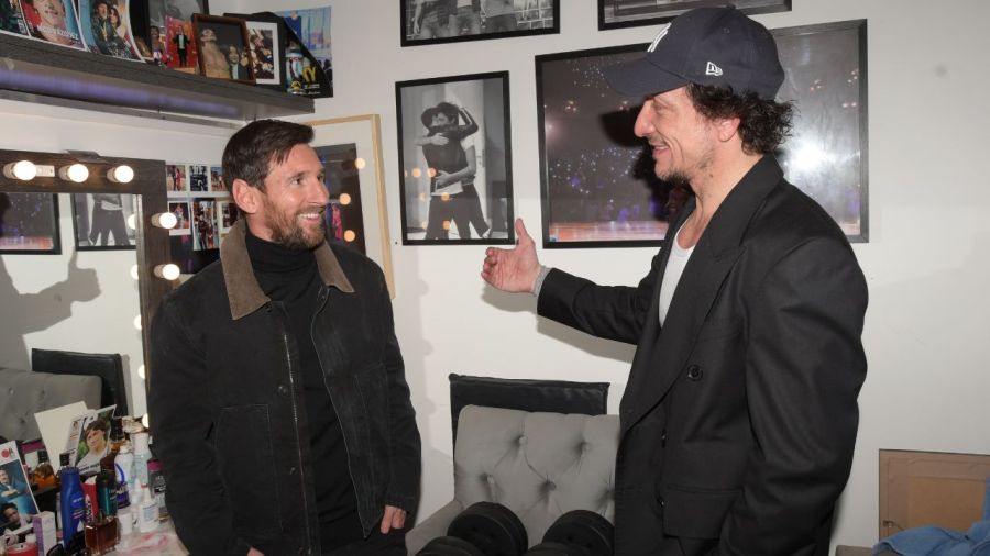 Nicolás Vázquez y Lionel Messi