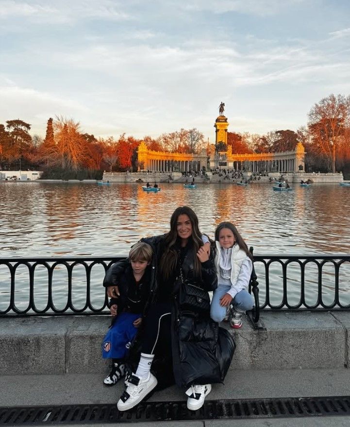 Cami Homs con su familia