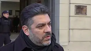 Carlos Bianco, votando temprano en La Plata.