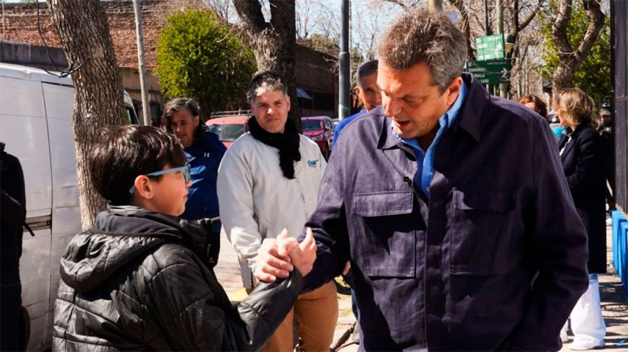 Sergio Massa votando 07092025