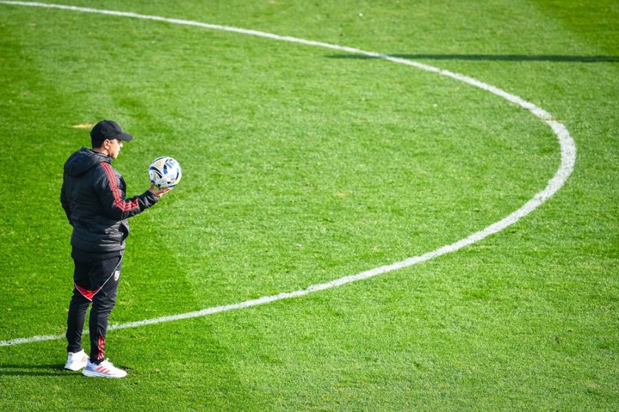 River entrenando