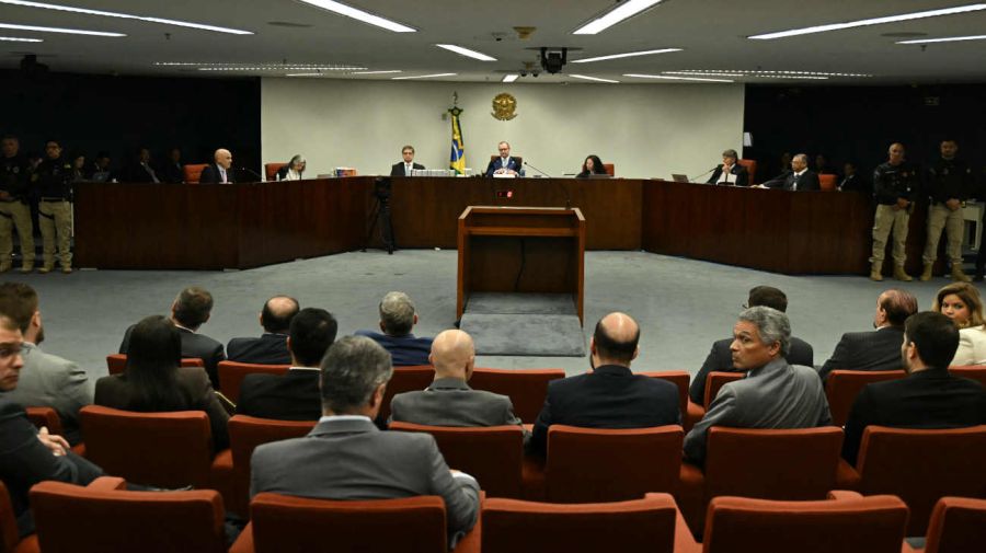 Cármen Lúcia, Cristiano Zanin, Alexander Moares, Flavio Dino y Luis Fux 20250910