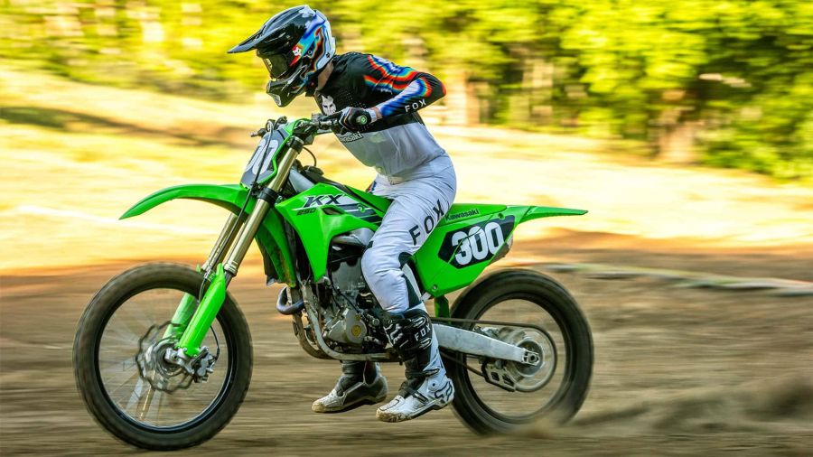 Kawasaki lanzó la KX 250 con mejoras en potencia, control de tracción y suspensiones