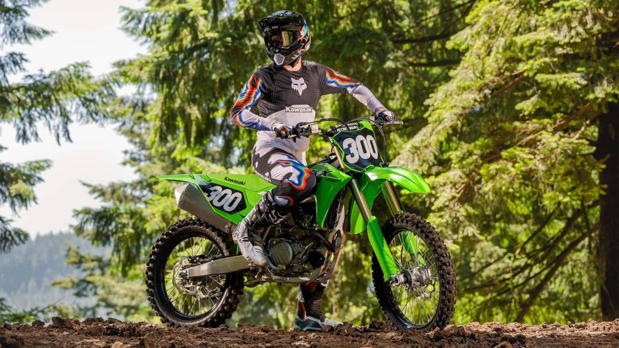 Kawasaki lanzó la KX 250 con mejoras en potencia, control de tracción y suspensiones