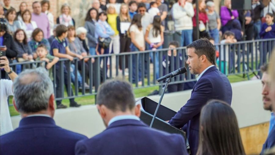 Marcos Torres en la inauguración de la Cisterna