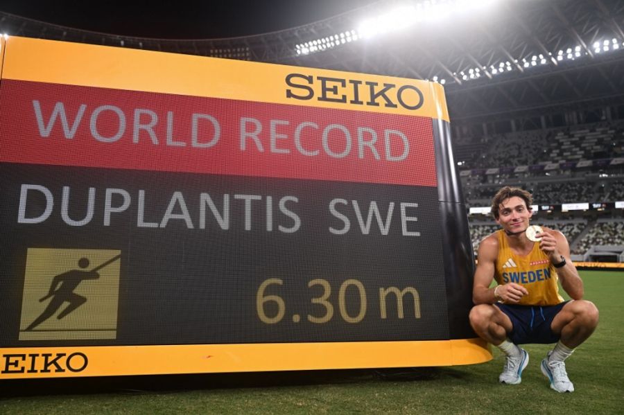 Armand Duplantis 6.30 2
