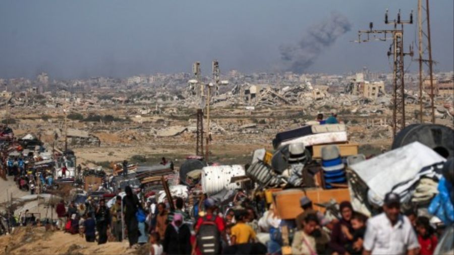 Cerca de 300.000 personas huyen de Gaza ante intensificación de ataques de Israel 