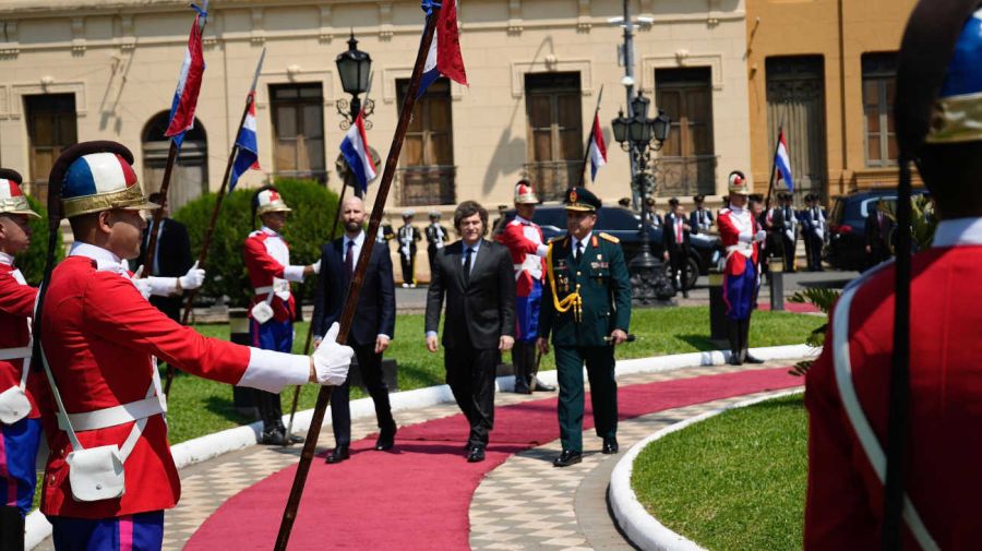 Javier Milei en Paraguay en su visita a Santiago Peña 20250916