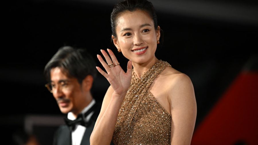 Han Hyo-joo y Sho Tsukikawa