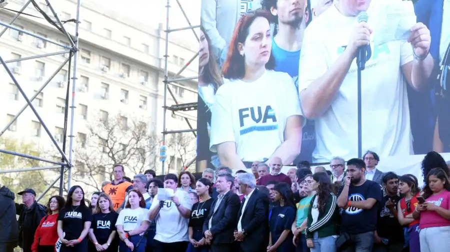 Marcha universitaria en el congreso 17092025