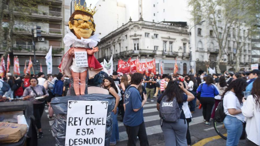 Marcha universitaria en el congreso 17092025