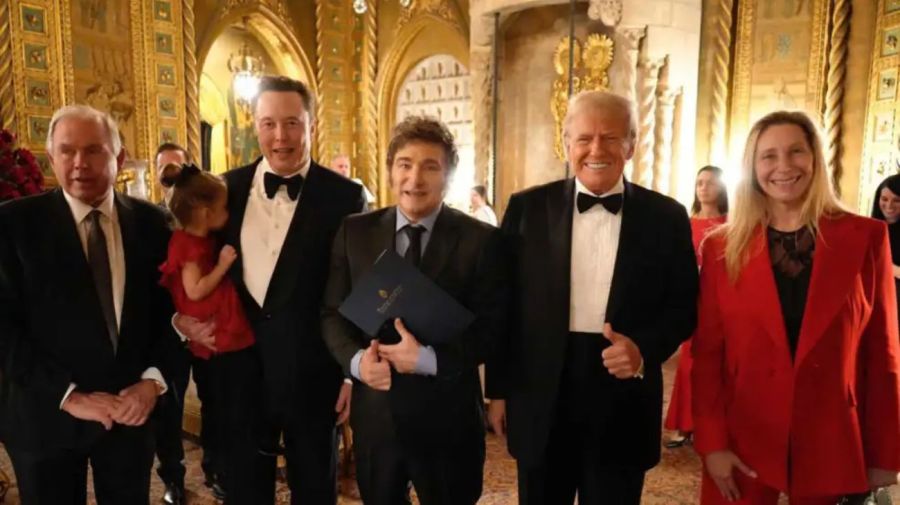 Elon Musk, Donald Trump, Javier y Karina Milei en Mar-a-lago 19092025