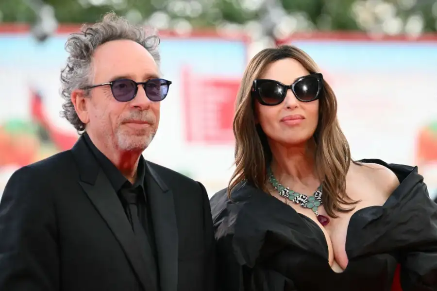 Tim Burton y Monica Belucci
