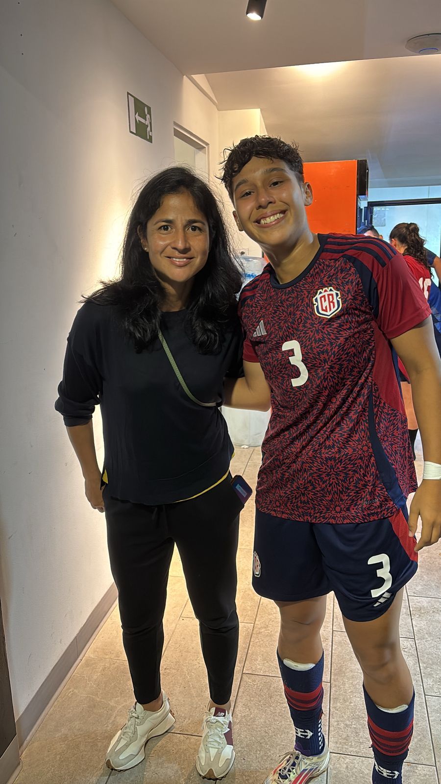 Josselyn Briceño y Shirley Cruz