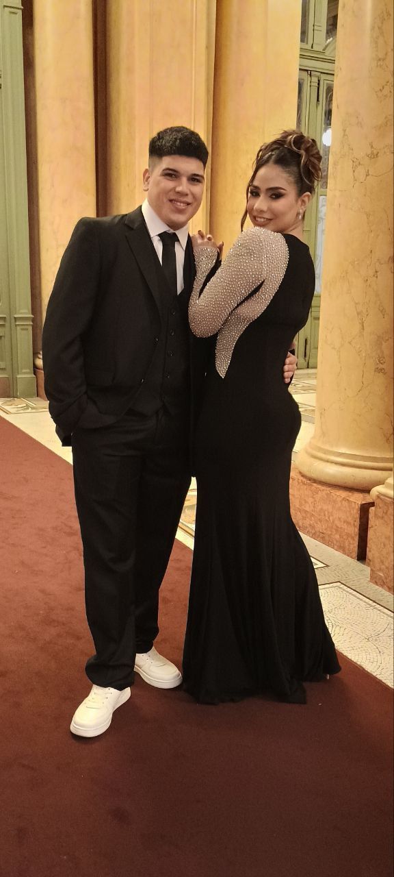 Daniela Celis, Thiago Medina