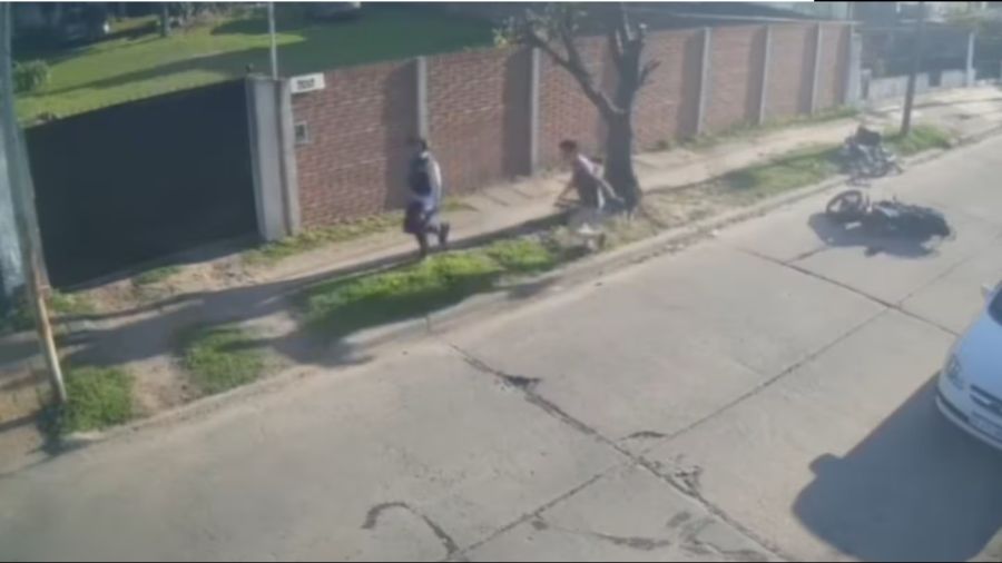 Un repartidor de chipá se defendió a golpes de motochorros 20250922