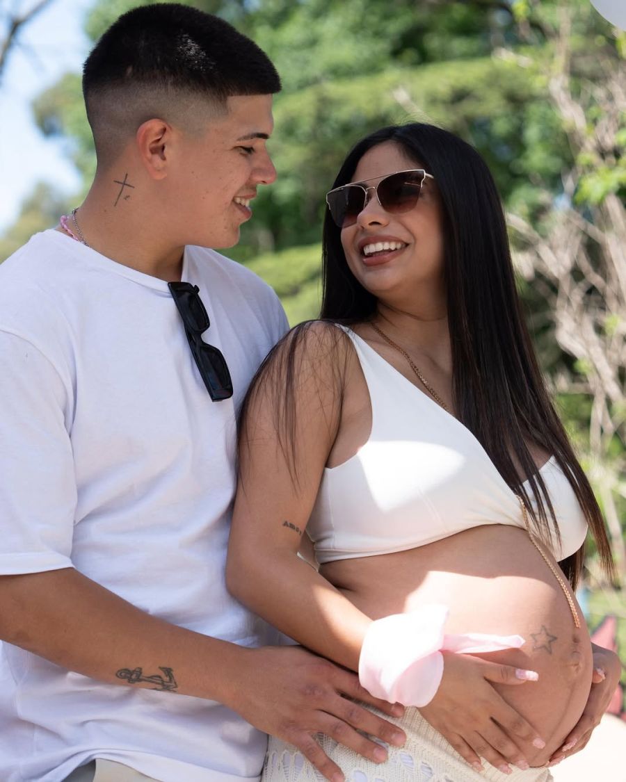 Daniela Celis, Thiago Medina