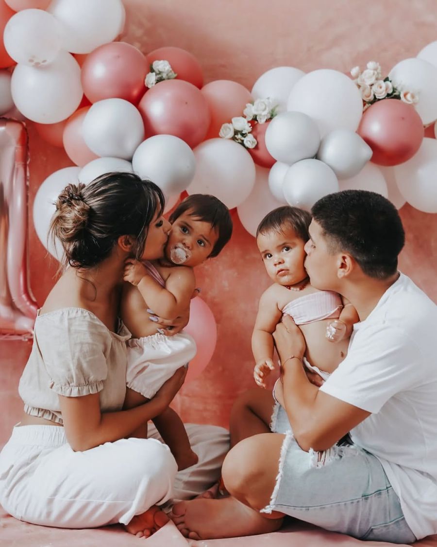 Daniela Celis, Thiago Medina