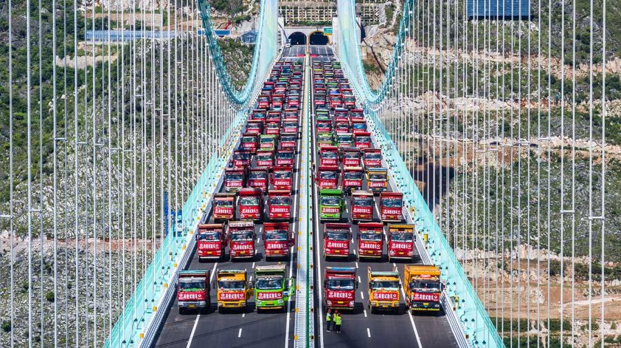 China Apertura Puente Gran Cañon de Huajiang