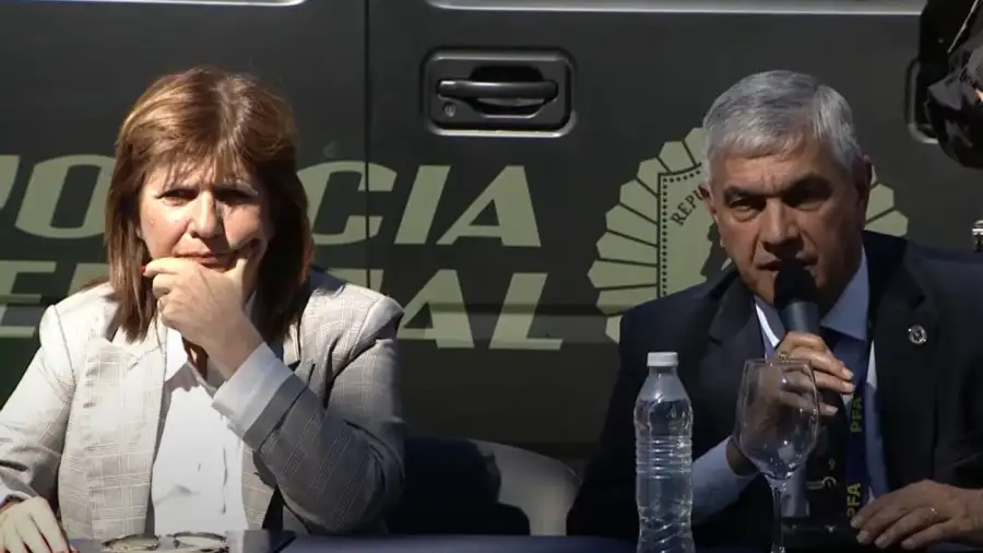 Conferencia de prensa de Patricia Bullrich por el triple crimen 20251001