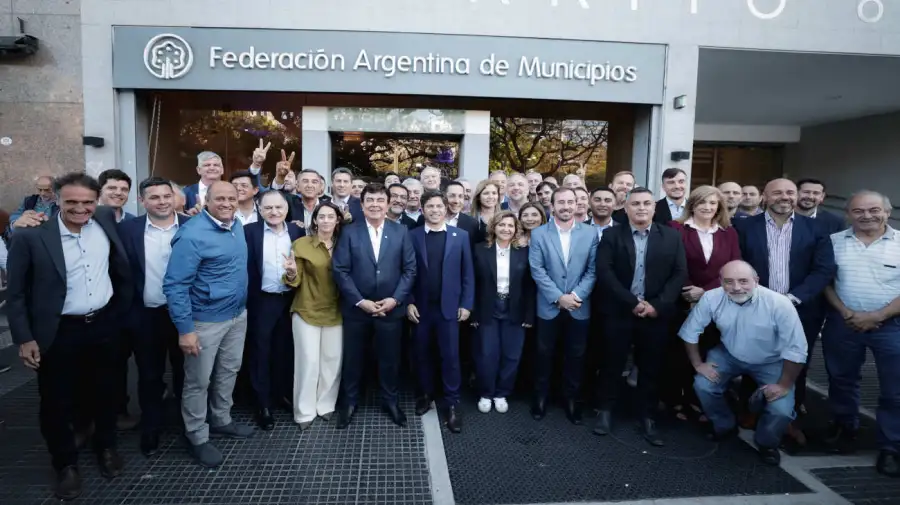 Axel Kicillof con intendentes 20251002