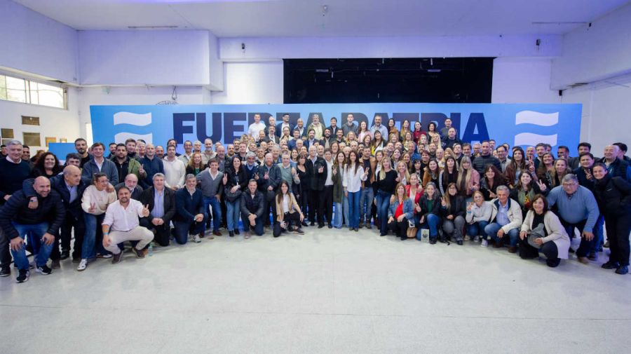 Kicillof con los intendentes y candidatos de Fuerza Patria 20251003