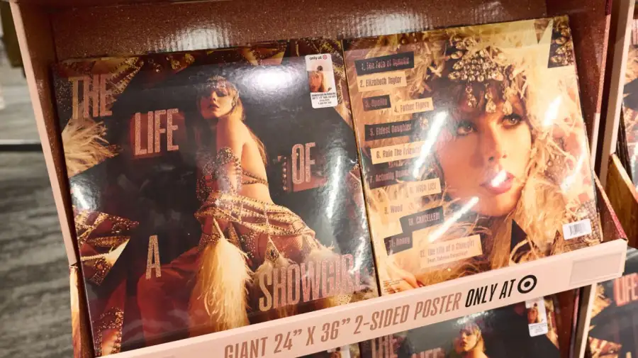 Taylor Swift estrenó su nuevo album 03102025