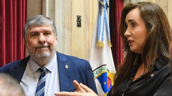 Victoria Villarruel y Jose Mayans