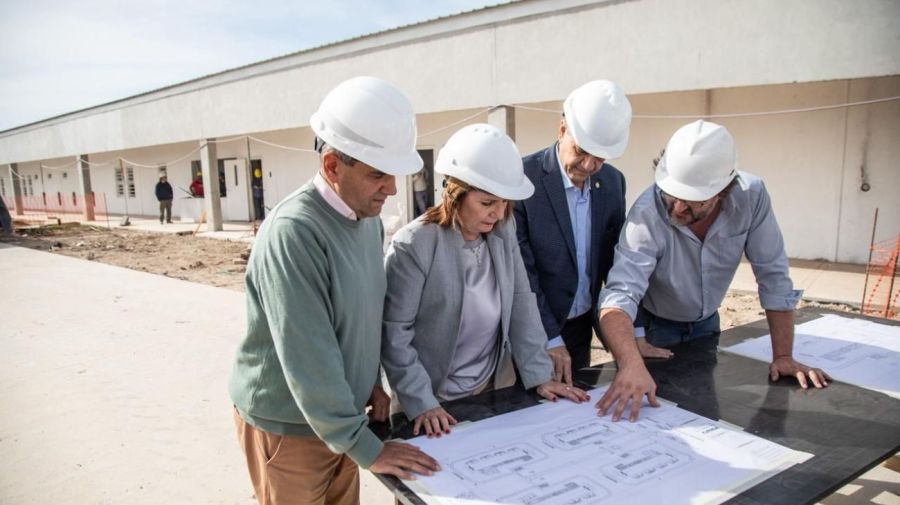 Bullrich y Jorge Macri en obras de la cárcel de Marcos Paz