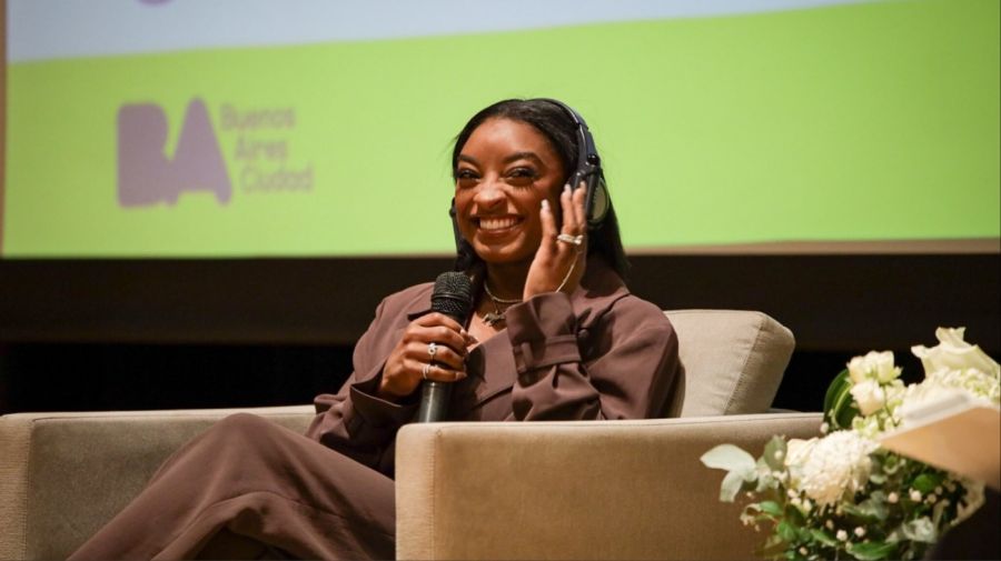 Jorge Macri le entregó a la gimnasta Simone Biles la Llave del Parque Olímpico, el mayor complejo deportivo de la Ciudad