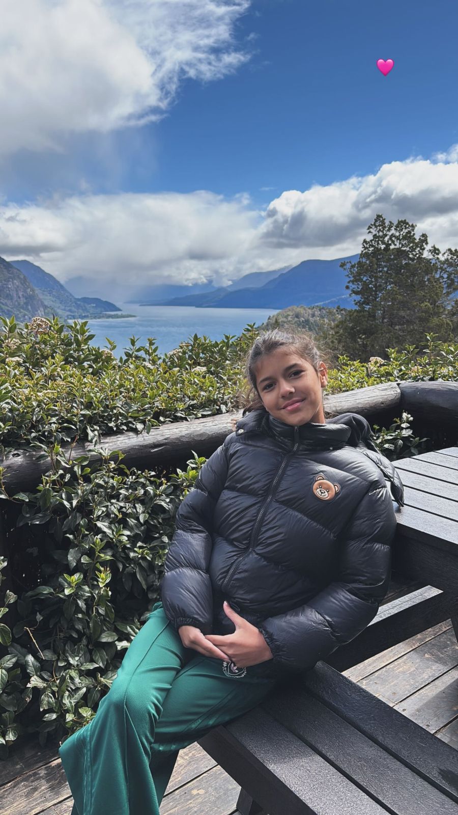 Camila Galante y sus hijos en San Martín de los Andes