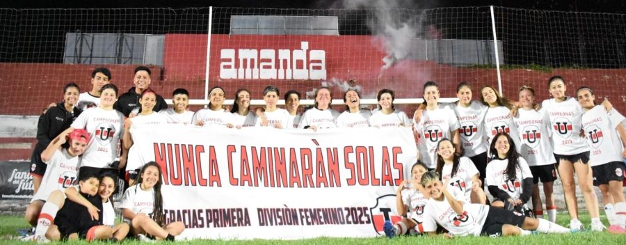Universitario campeón Primera B