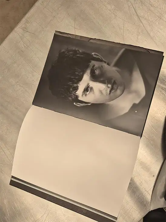 Dillom lleva su universo musical a un libro 14102025