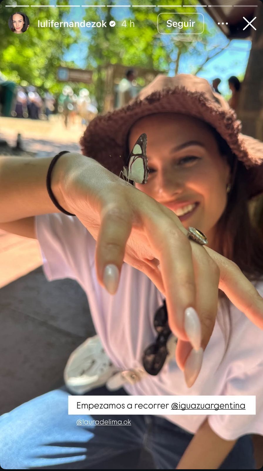 Luli Fernández con su hijo, Indalecio