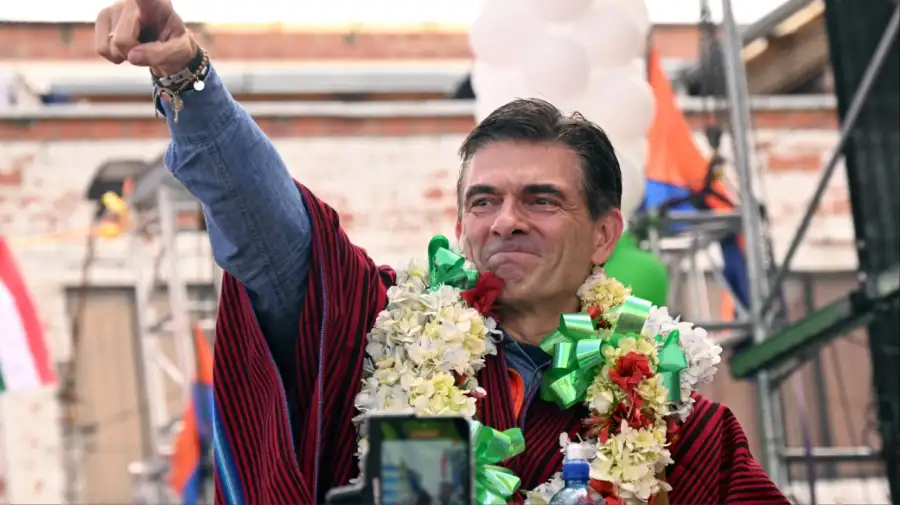 Rodrigo Paz, el trotamundos del
