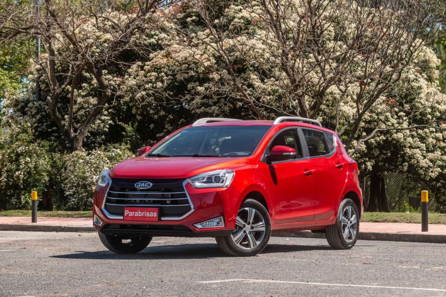 Manejamos el nuevo JAC S2: El tiempo pasa...