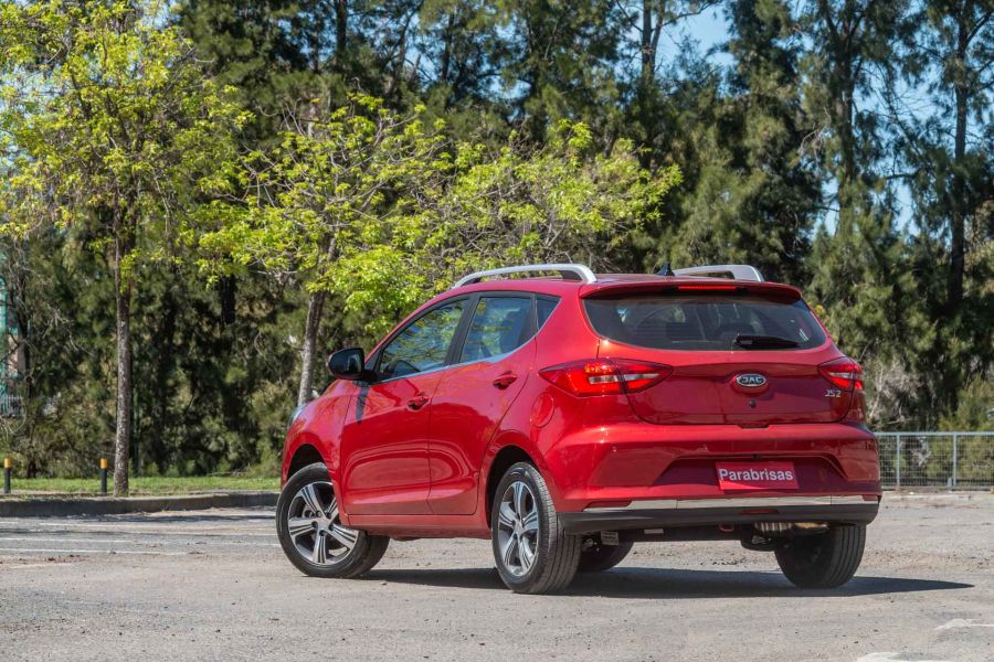 Manejamos el nuevo JAC S2: El tiempo pasa...