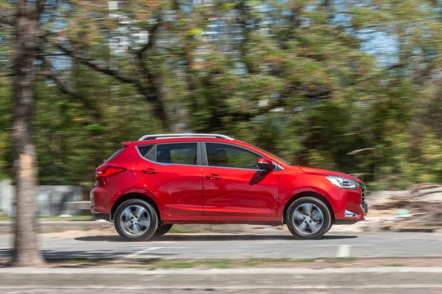 Manejamos el nuevo JAC S2: El tiempo pasa...