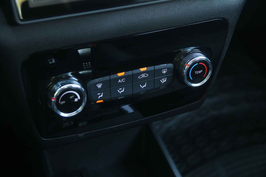 Manejamos el nuevo JAC S2: El tiempo pasa...
