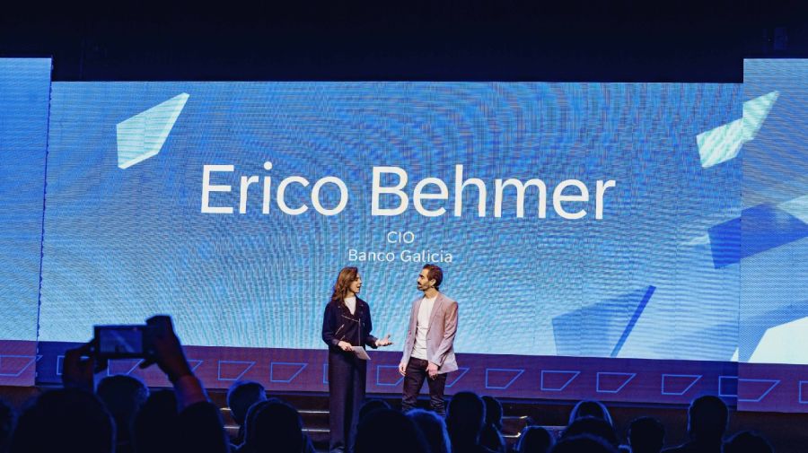 Claudia Boeri, presidente de SAP multi-país para LATAM y el Caribe y Erico Behmer, CIO de Galicia