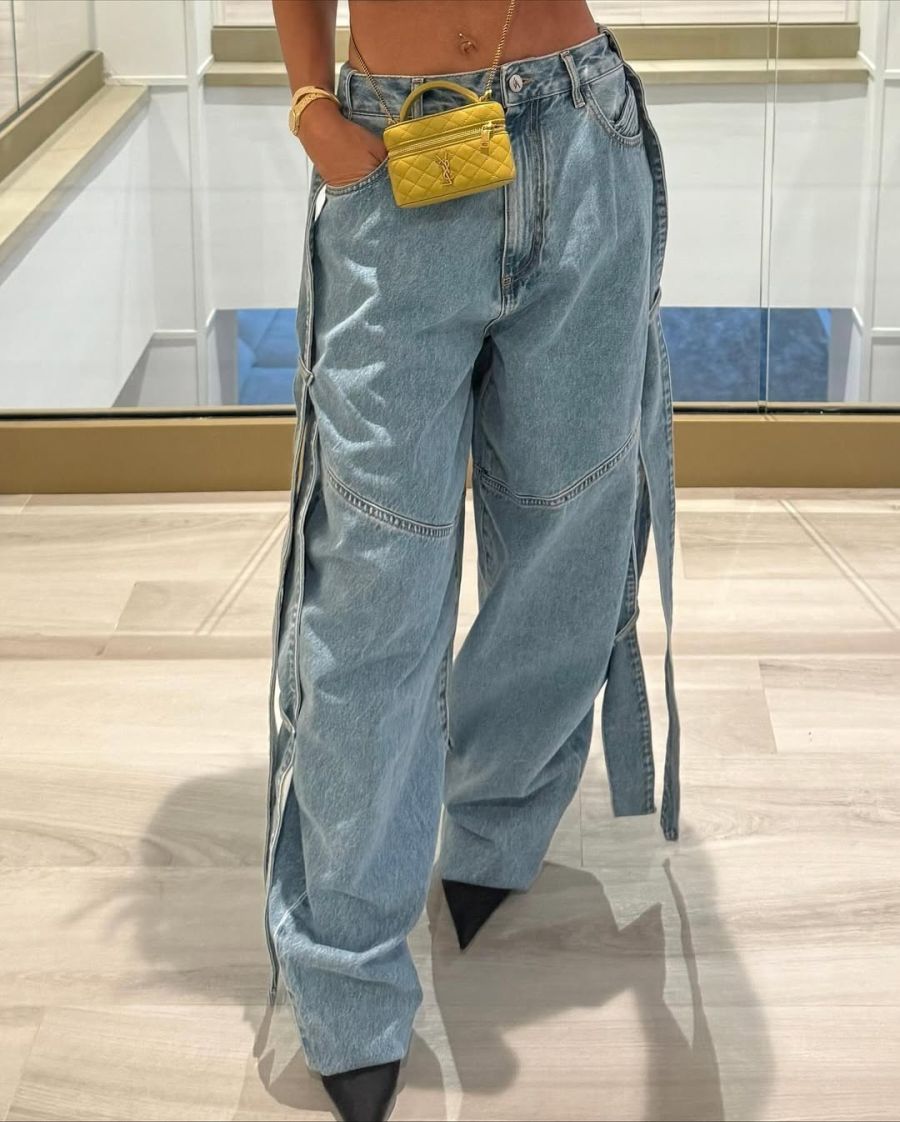 El denim de Antonela Roccuzzo