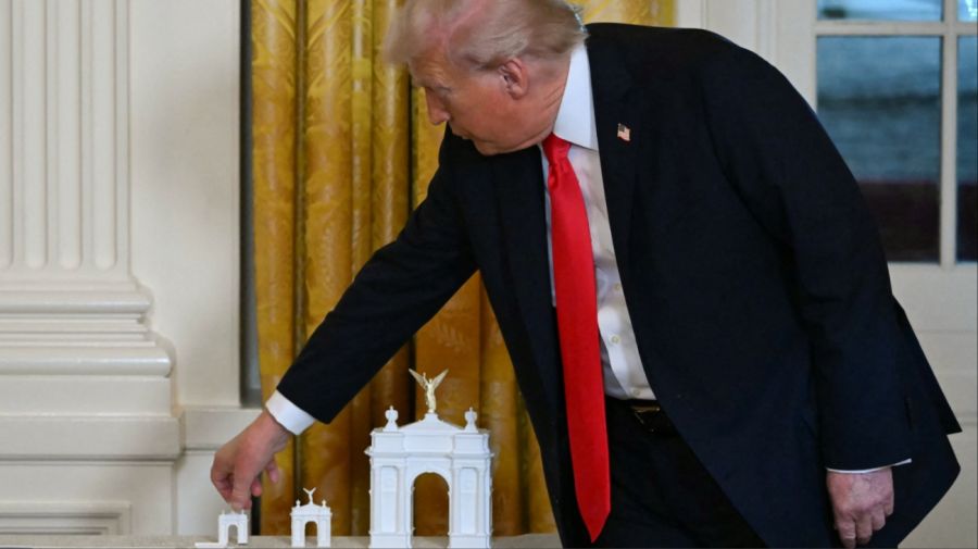 La controvertida propuesta de Trump de un “arco de triunfo” en Washington para inmortalizar un legado