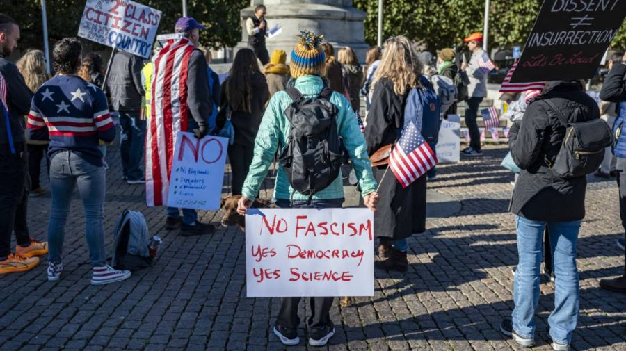 Manifestantes estadounidenses 18102025